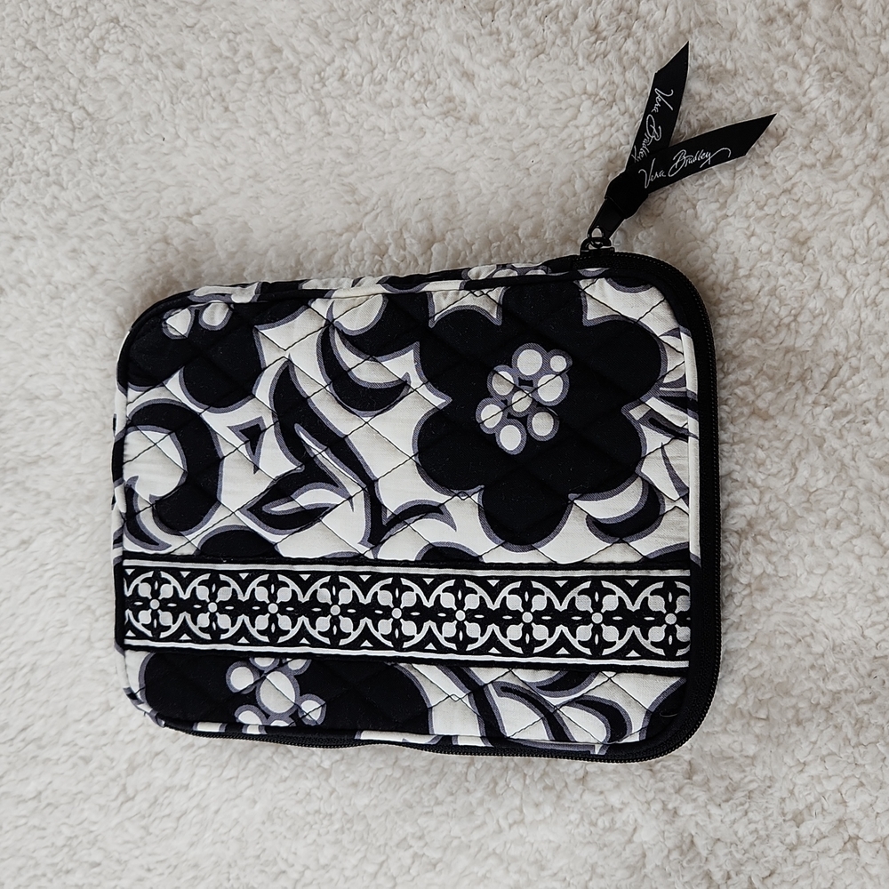 Vera Bradley E-Reader Electronics Case. So Pretty - image 1